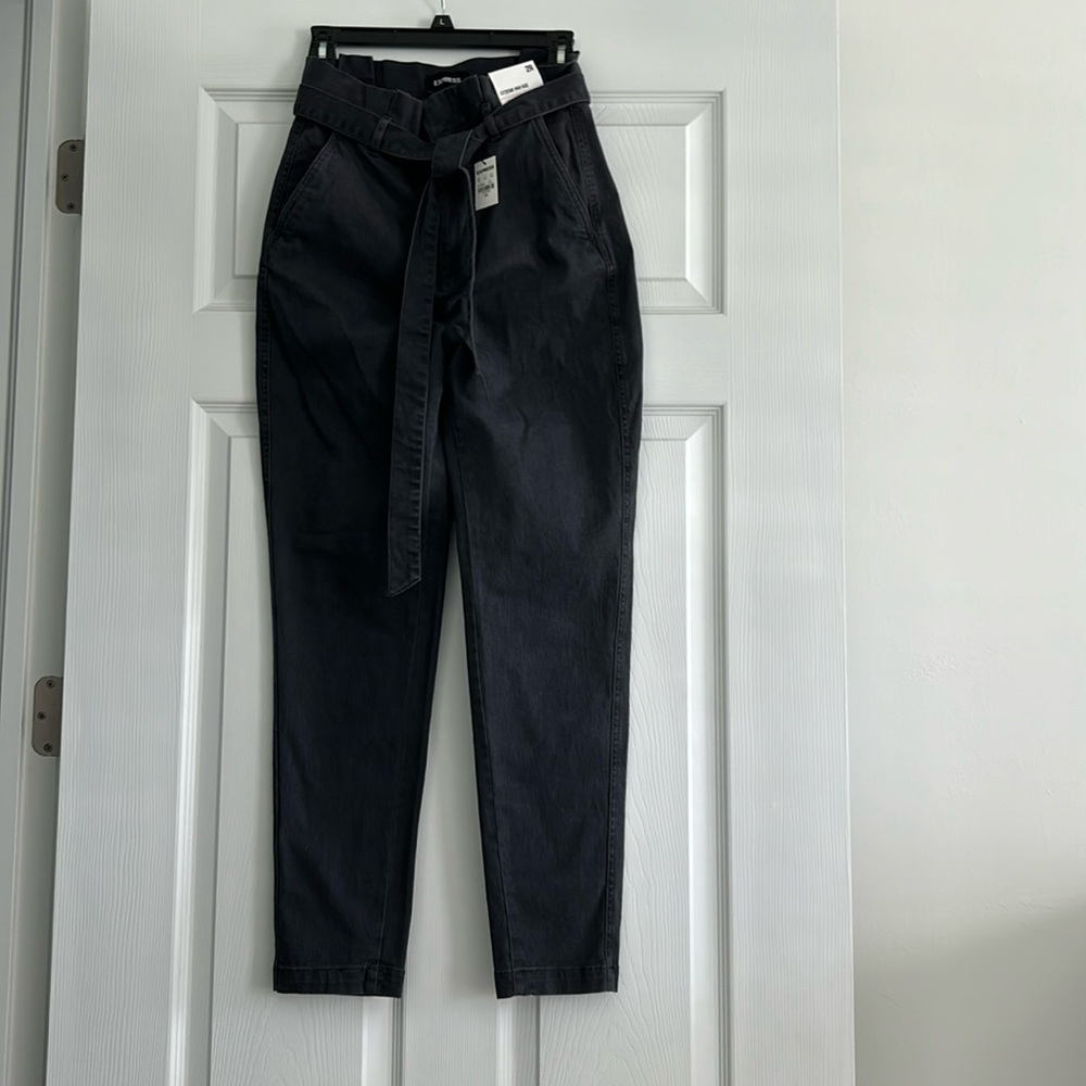 NWT Express women’s high rise pants